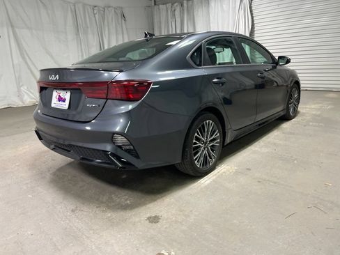 Used 2024 Kia Forte GT-Line w/ GT-Line Premium Package FWD image 7