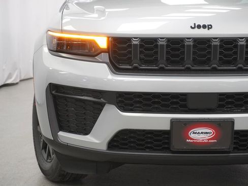 New 2026 Jeep Grand Cherokee Altitude AWD/4WD image 6