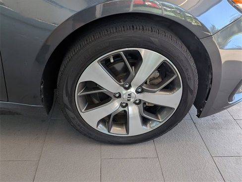 Used 2020 Kia Optima S image 18