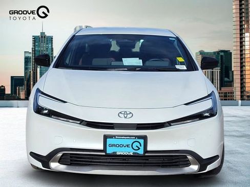 Used 2024 Toyota Prius Prime SE image 10