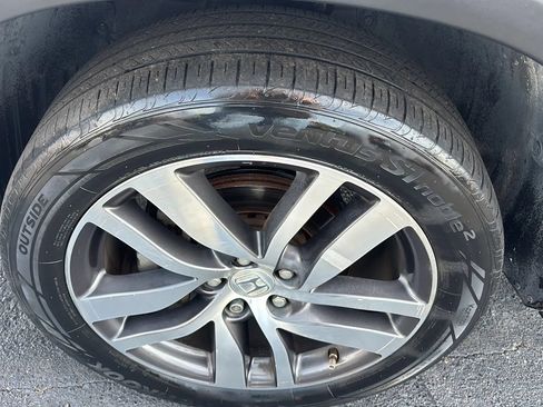 Used 2016 Honda Pilot Touring image 35