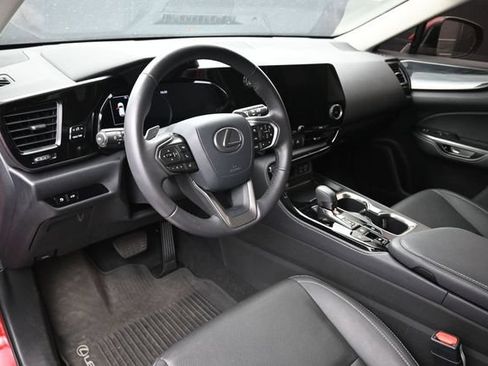 Used 2025 Lexus NX 250 FWD w/ Towing Package (2000 Lbs) image 11
