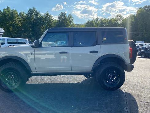 New 2026 Ford Bronco Big Bend w/ Black Diamond Package AWD/4WD image 8