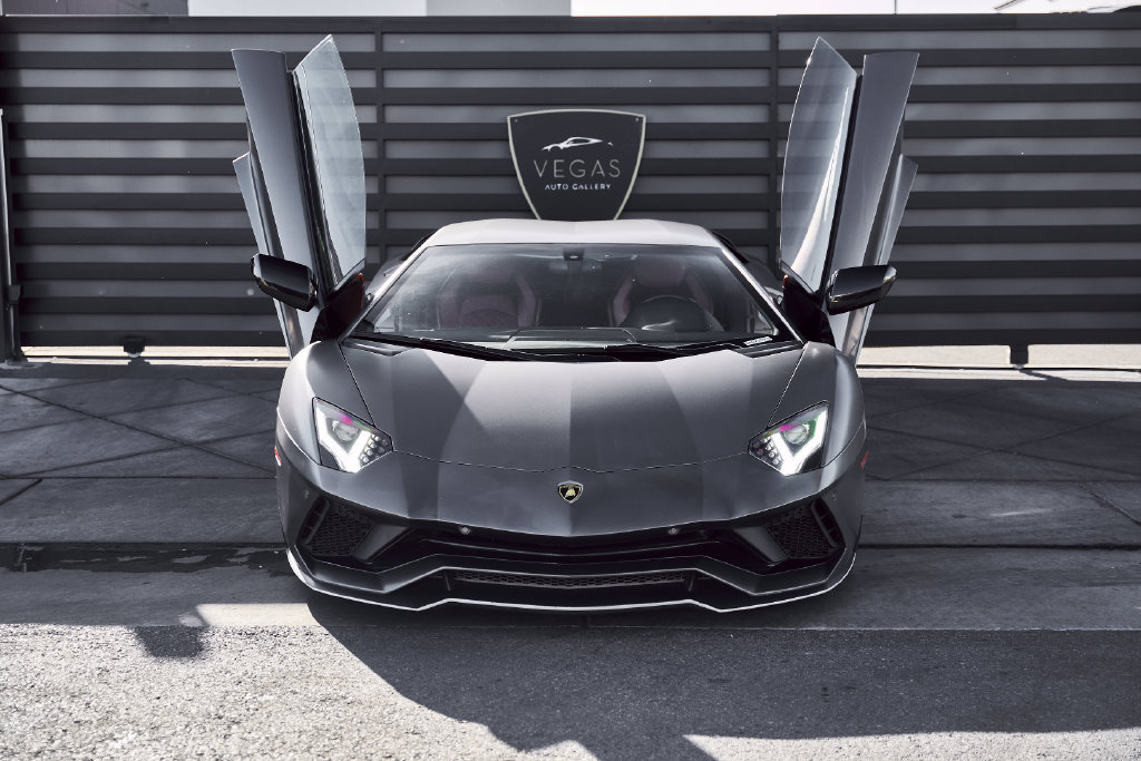 Used 2018 Lamborghini Aventador S AWD/4WD image 6