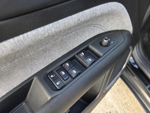 Used 2025 Jeep Compass Latitude image 22