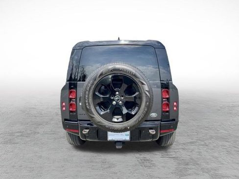 Used 2023 Land Rover Defender 110 X-Dynamic SE image 6