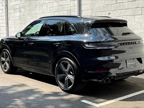 New 2025 Porsche Cayenne Turbo image 3