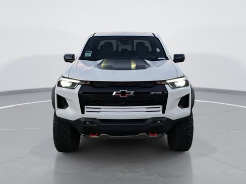 Used 2024 Chevrolet Colorado ZR2 w/ ZR2 Convenience Package III image 8