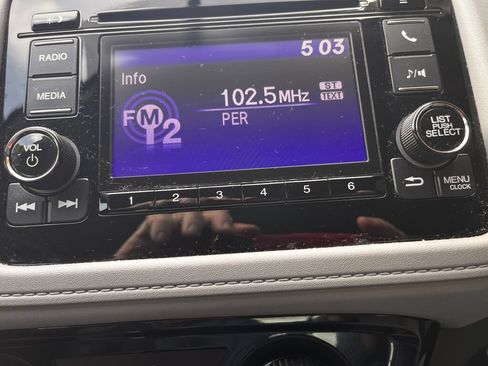 Used 2021 Honda HR-V LX image 17