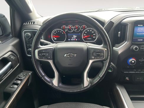 Used 2021 Chevrolet Silverado 1500 LT Trail Boss w/ LPO, Dark Essentials Package AWD/4WD image 12