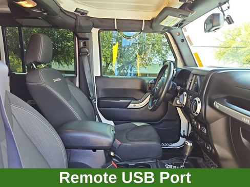 Used 2016 Jeep Wrangler Unlimited Sahara w/ Connectivity Group image 6