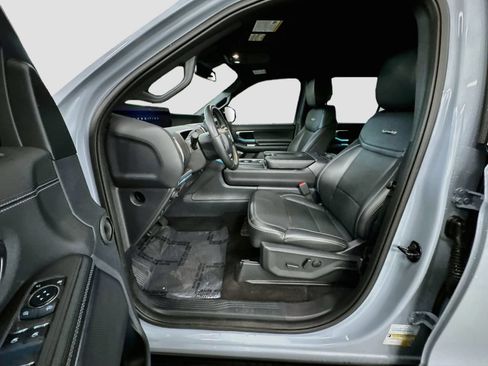 Used 2026 Ford Expedition Max Platinum w/ Stealth Performance Package AWD/4WD image 24