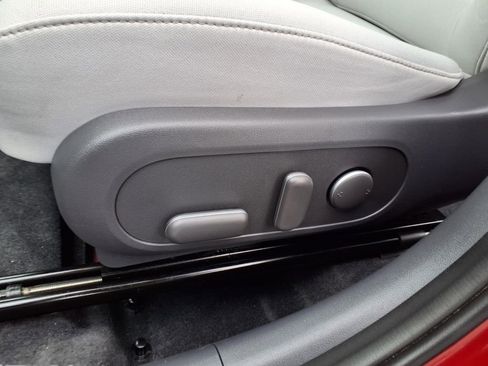 Used 2025 Hyundai Kona SEL image 22