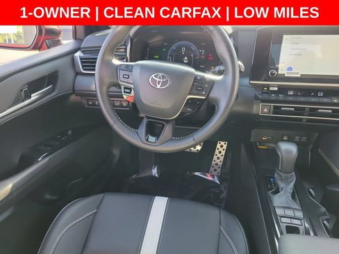 Used 2025 Toyota Camry SE FWD image 13