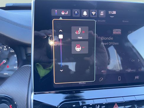 New 2026 Jeep Compass Latitude image 22