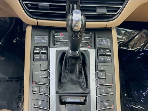 Used 2020 Porsche Macan S AWD/4WD image 19