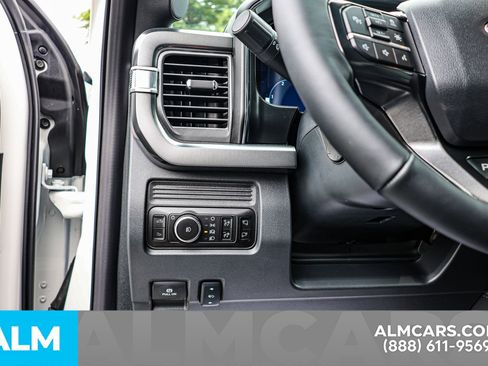 Used 2025 Ford F450 Platinum image 25