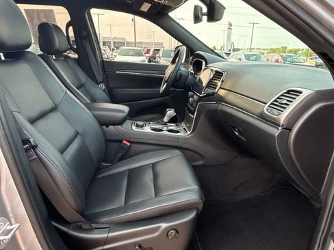 Used 2021 Jeep Grand Cherokee Limited AWD/4WD image 31
