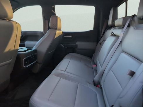 Used 2019 GMC Sierra 1500 SLT w/ SLT Premium Package image 31