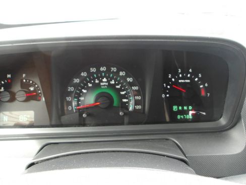 Used 2010 Dodge Journey SXT w/ Flexible Seating Group image 8