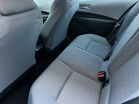 Used 2025 Toyota Corolla SE image 13