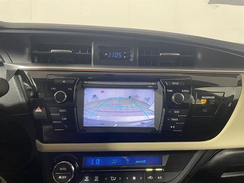 Used 2016 Toyota Corolla LE FWD image 16