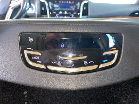 Used 2019 Cadillac Escalade Luxury image 25