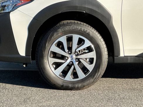 Used 2025 Subaru Outback Premium image 30