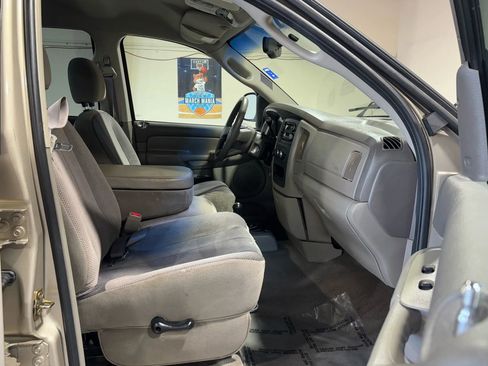 Used 2004 Dodge Ram 1500 Truck SLT w/ Trailer Tow Group image 12