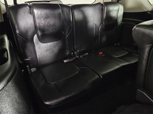 Used 2021 Nissan Armada SV w/ SV Appearance Package image 29