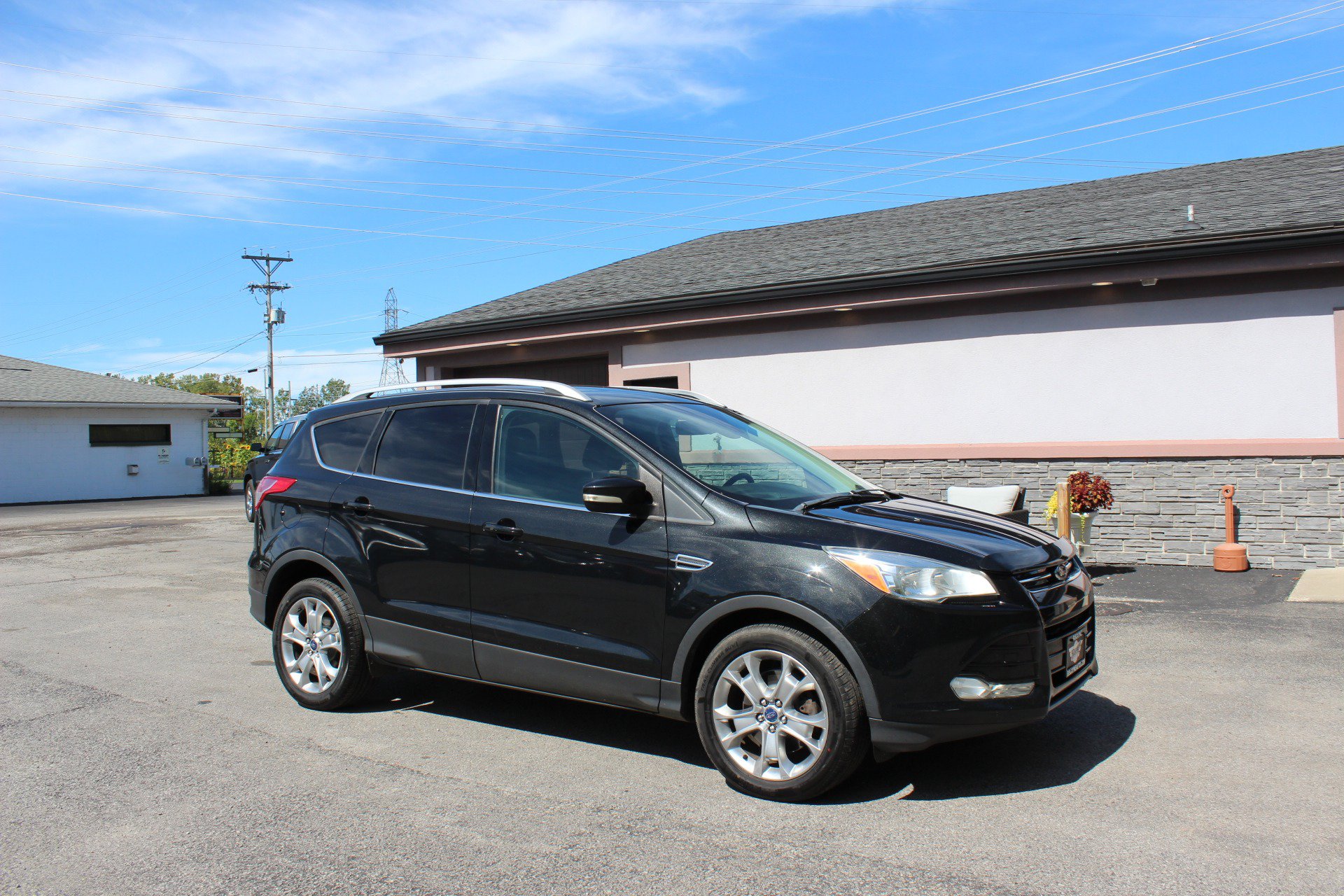 Used 2014 Ford Escape Titanium AWD/4WD image 2