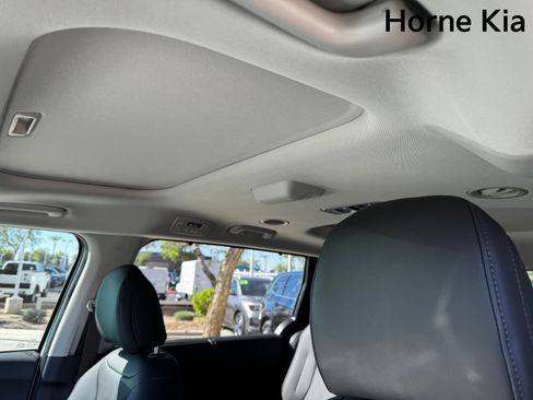 New 2026 Kia Carnival SX w/ SX Dark Edition Package FWD image 17