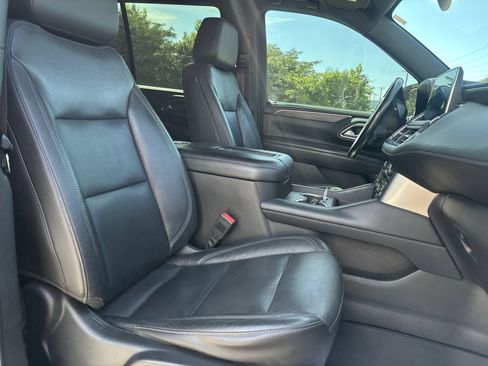 Used 2021 Chevrolet Tahoe Z71 w/ Z71 Signature Package AWD/4WD image 28