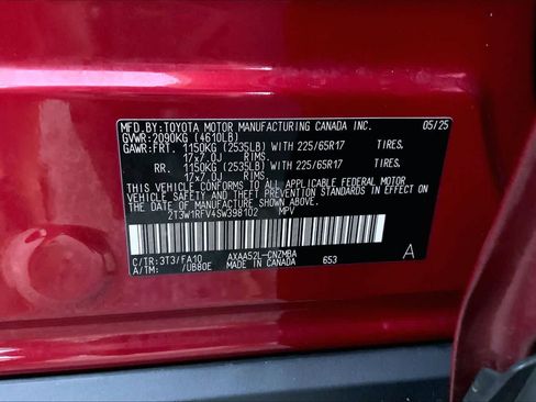 Used 2025 Toyota RAV4 XLE FWD image 31