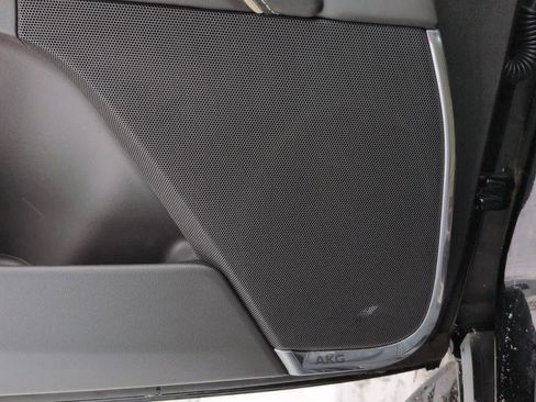 Certified 2024 Cadillac Escalade Sport Platinum w/ LPO, ONYX Package image 33