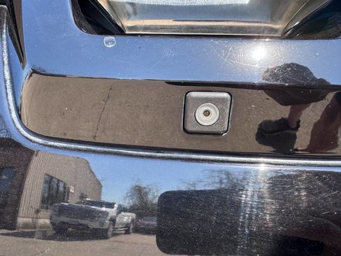 Used 2011 Cadillac Escalade EXT Luxury image 9