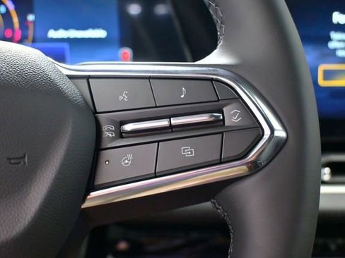 New 2026 Chevrolet Equinox LT w/ Convenience Package II image 19