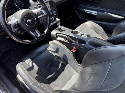 Used 2017 Ford Mustang Premium RWD image 15