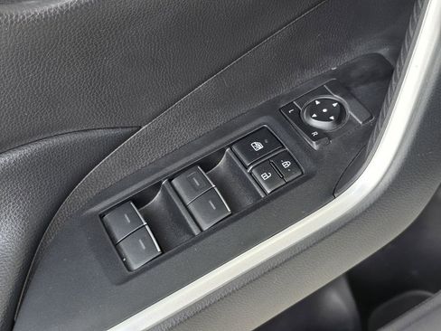 Used 2022 Toyota RAV4 XLE w/ Convenience Package image 20