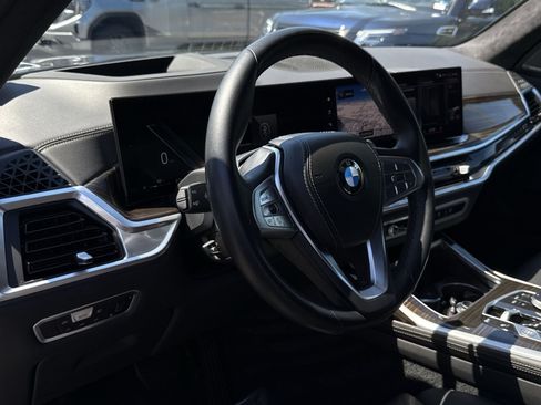 Used 2023 BMW X7 xDrive40i w/ Premium Package AWD/4WD image 16