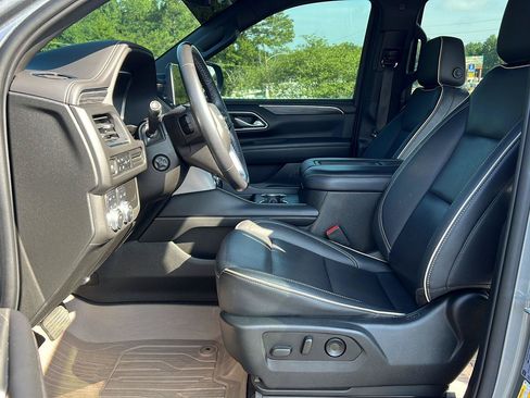 Used 2022 GMC Yukon SLT w/ SLT Luxury Package AWD/4WD image 10