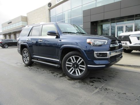 Used 2023 Toyota 4Runner Limited image 13