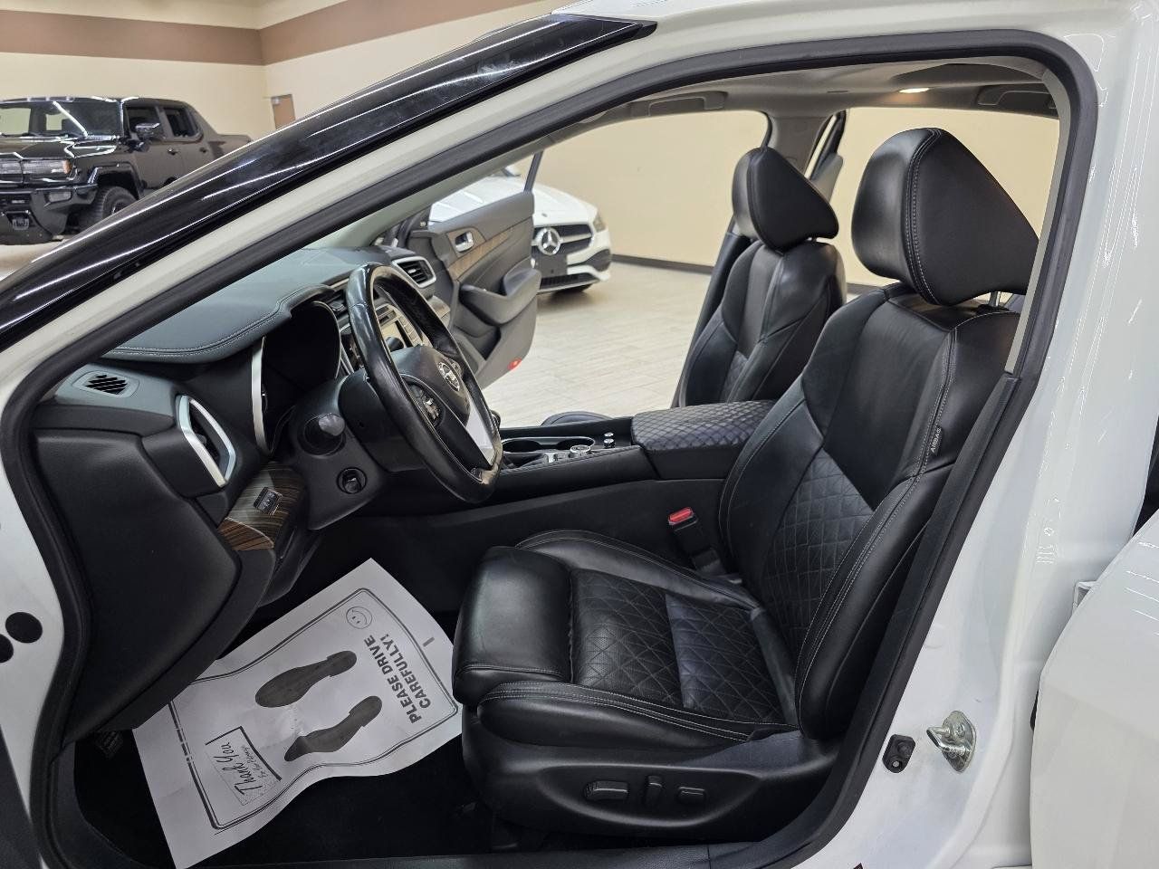 Used 2017 Nissan Maxima Platinum w/ Interior Lighting Package FWD image 16