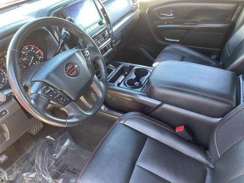 Used 2024 Nissan Titan PRO-4X w/ Pro-4x Convenience Package image 12