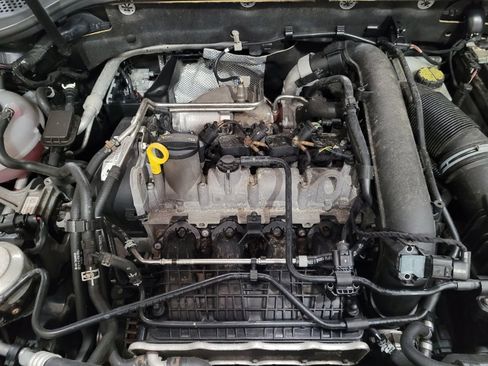 Used 2019 Volkswagen Golf S FWD image 30