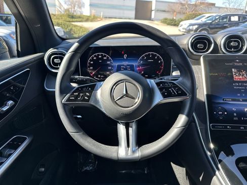 Used 2024 Mercedes-Benz GLC 300 4MATIC image 14