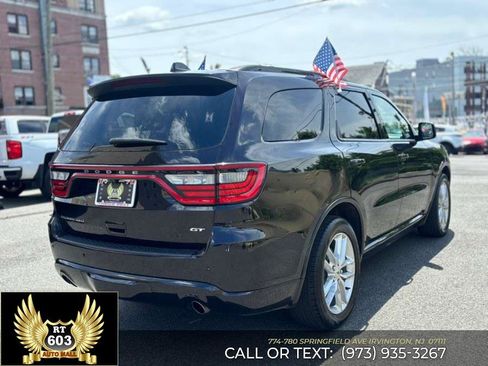 Used 2024 Dodge Durango GT RWD image 6