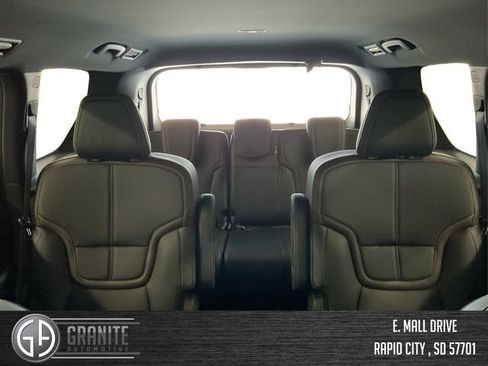 New 2025 Nissan Armada SL w/ Captain's Chari Seat Package image 15