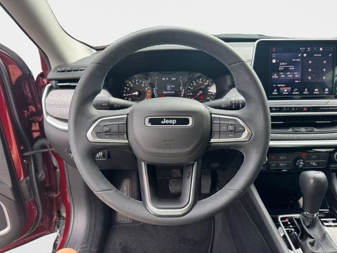 Used 2022 Jeep Compass Latitude AWD/4WD image 11