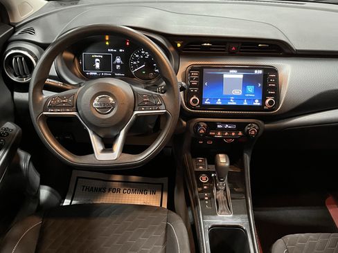Used 2021 Nissan Kicks SV image 11
